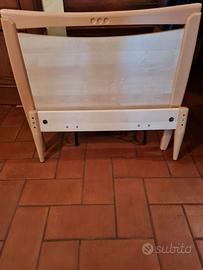 Testiera pediera e barre laterali letto in frassin