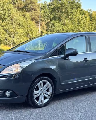 Peugeot 5008 1.6 HDi 115CV Active