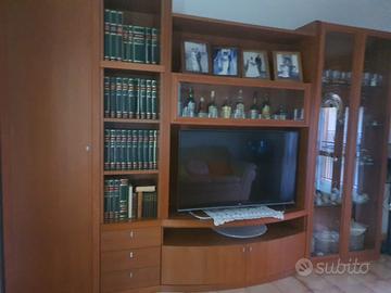 cameretta+parete attrezzata.