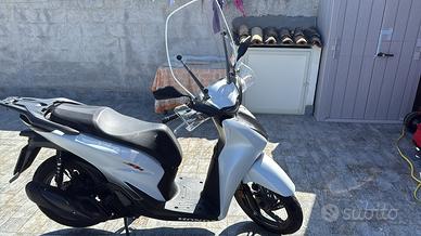 Honda sh 125 sport