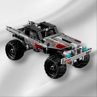 LEGO Technic  
Bolide fuoristrada 