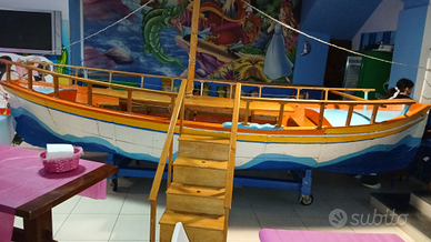 Barca estetica d'arredo per locali, asili ecc