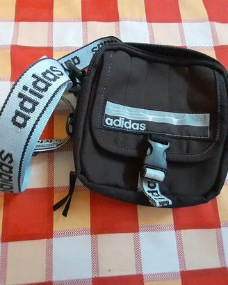 Borsa tracolla Adidas. 