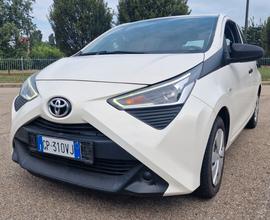 TOYOTA Aygo 2ª serie - 2018