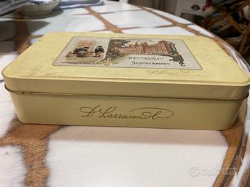 Scatola di latta da collezionare.