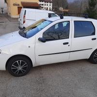 Fiat Punto 1200 cc Natural Power