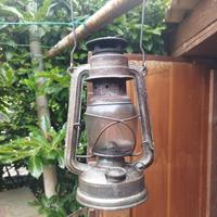 Lanterna a petrolio antica