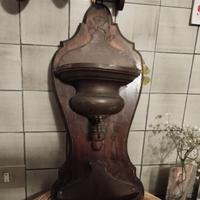 Acquasantiera Antica bronzo e noce con rubinetto