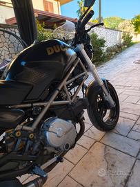 ducati Monster 600