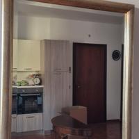 specchio stile antico con cornice 