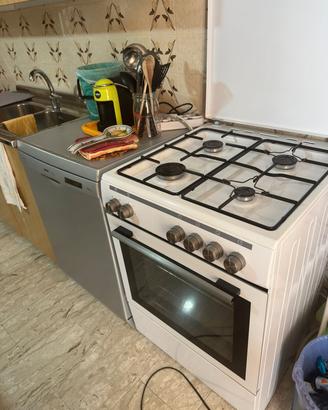 Cucina a gas 4 fuochi con forno – Bianca