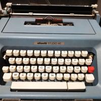 Macchina da scrivere Olivetti Lettera 46 con custo