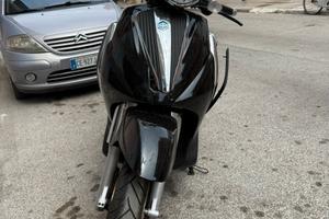 Beverly 500 cruiser