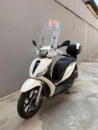 Piaggio Medley S 125 + Accessori (ancora garanzia)