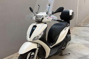 Piaggio Medley S 125 + Accessori (ancora garanzia)