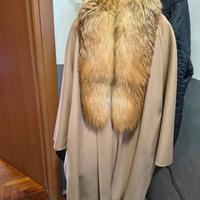 cappotto con inserto in pelliccia