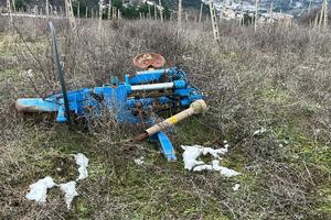 Attrezzi agricoli usati