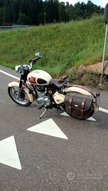 Moto Royal Enfield 500 Classic