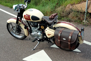 Moto Royal Enfield 500 Classic