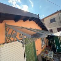 Piccola tettoia in ferro zincato