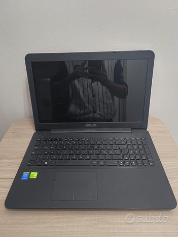 Asus f554l core i3 6 GB di RAM Windows 10 NQ6852
