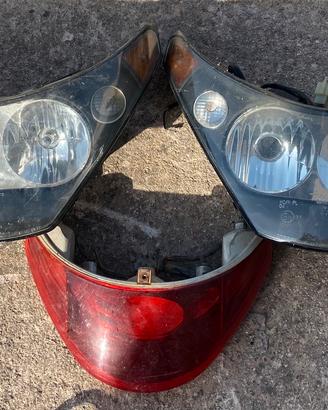 Faro anteriore piaggio beverly 125/200/250