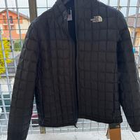 Piumin Thermoball M north face con cartellino