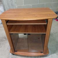 Mobile porta TV e porta PC