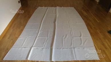 Tenda mista lino / poliestere ricamata