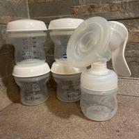 Tiralatte manuale e contenitori latte