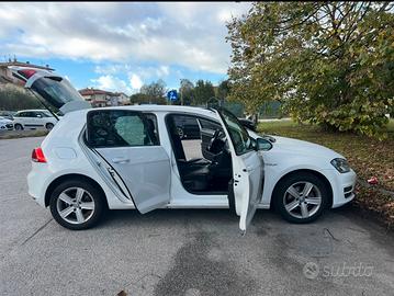 Volkswagen  Golf TGi 2015
