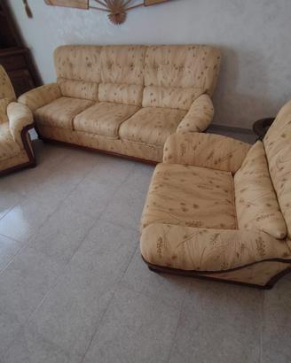 divano letto con due poltrone 