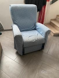 Poltrona motorizzata per anziani