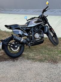 HUSQVARNA SVARTPILEN 701