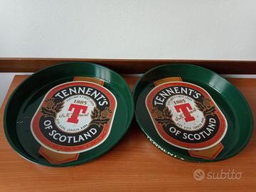 due vassoi da bar Tennent's Lager