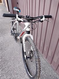 MTB Cannondale da 26