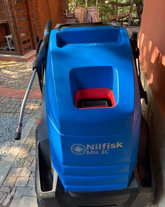 Idropulitrice Nilfisk MH3C 220V acqua calda,vapore