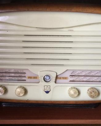 Radio vintage “La voce del padrone” Mod.580