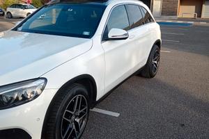 Auto Mercedes