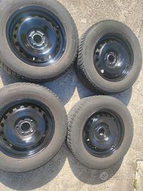 4 Gomme e cerchi  Nissan 215/65/16 H