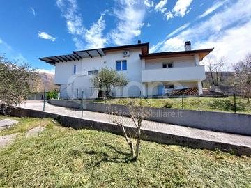 Villa d'epoca / indipendente - Artegna