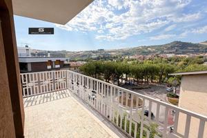 Appartamento di 160 m² con 5 locali a Teramo