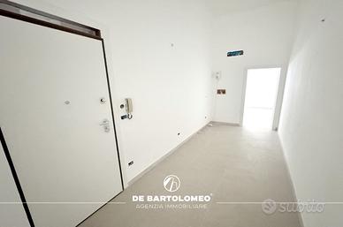 Via liside appartamento ristrutturato con cortile