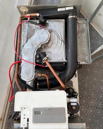 Caldaia a condensazione 35 kwt come ricambi