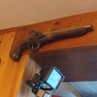 antica pistola e botte