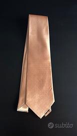 Cravatta seta lucida colore oro