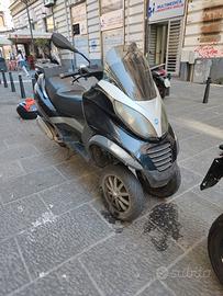 Piaggio MP£ 300