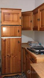 Cucina in Pino di Svezia