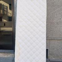 Materesso singolo in buone condizioni