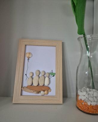 quadretto famiglia realizzato con sassolini 